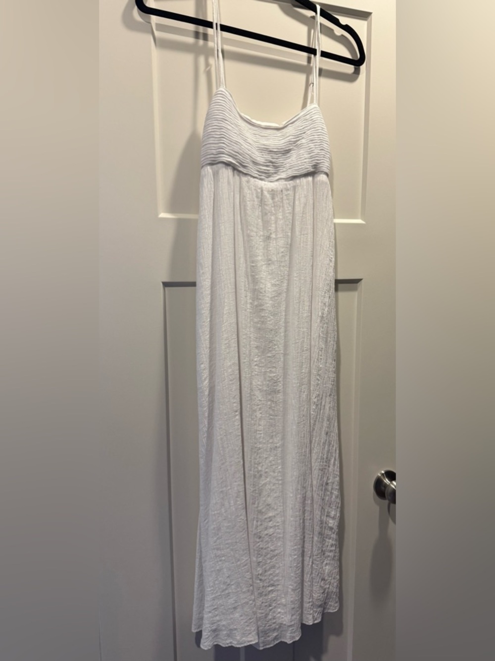 Abercrombie open back white dress
